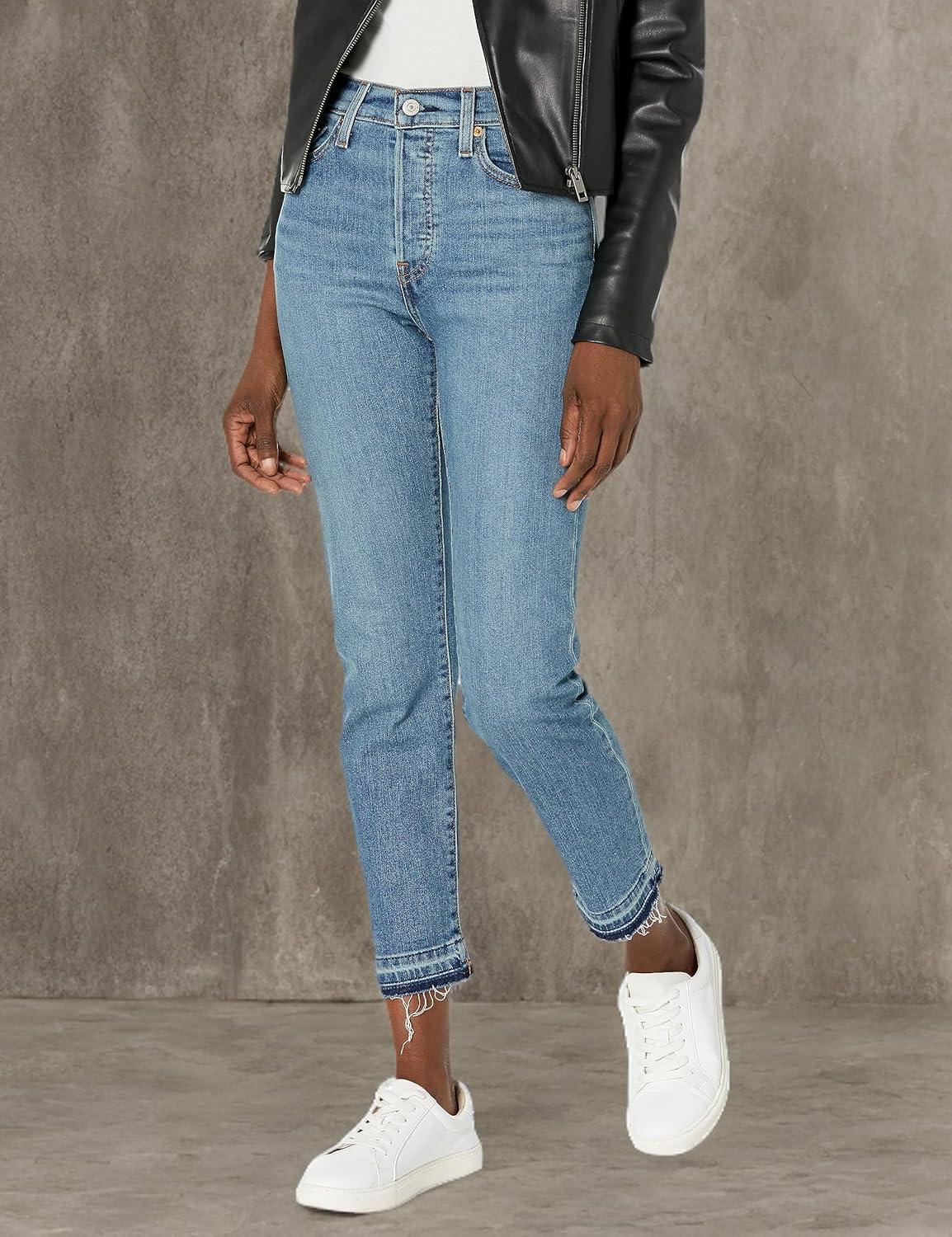 imageLevis Womens Wedgie Straight JeansTurned on Me