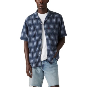 Levi’s Men’s Short Sleeve Classic Camper Shirt((New) Jude Textured Geo Dress Blues)